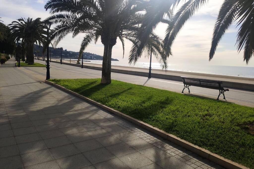 Apartamento Recien Reformado En Primera Linea Con Vistas A La Playa De La Almadraba Benicàssim Kültér fotó