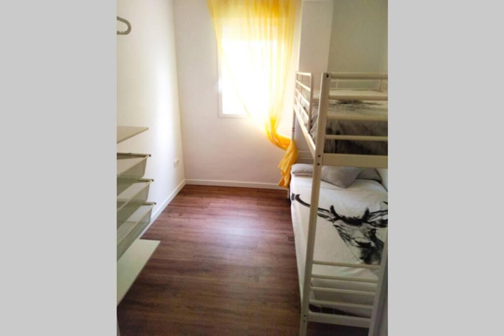 Apartamento Recien Reformado En Primera Linea Con Vistas A La Playa De La Almadraba Benicàssim Kültér fotó